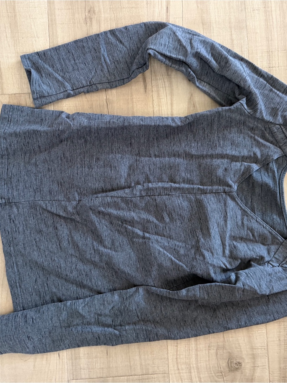 Heather Gray Long Sleeve Athletic Top Tonic - s